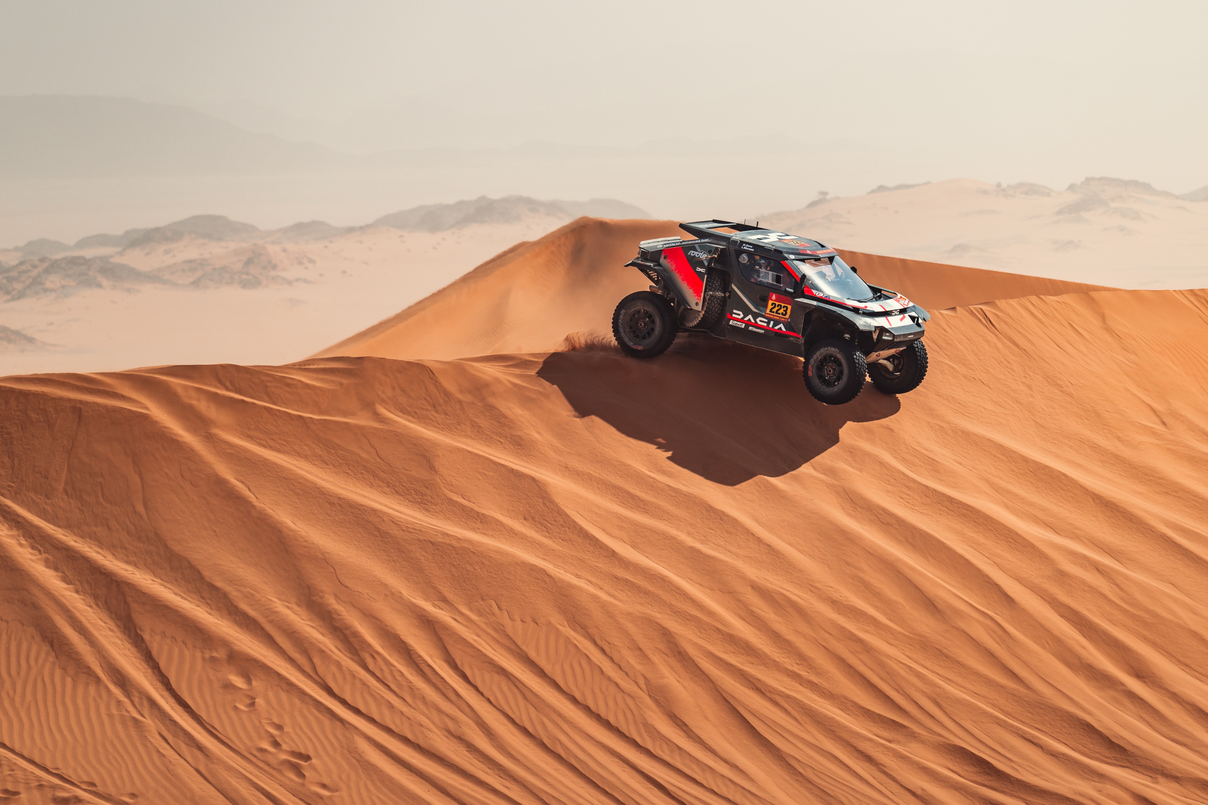 dacia-sandriders-mentine-conducerea-raliul-dakar